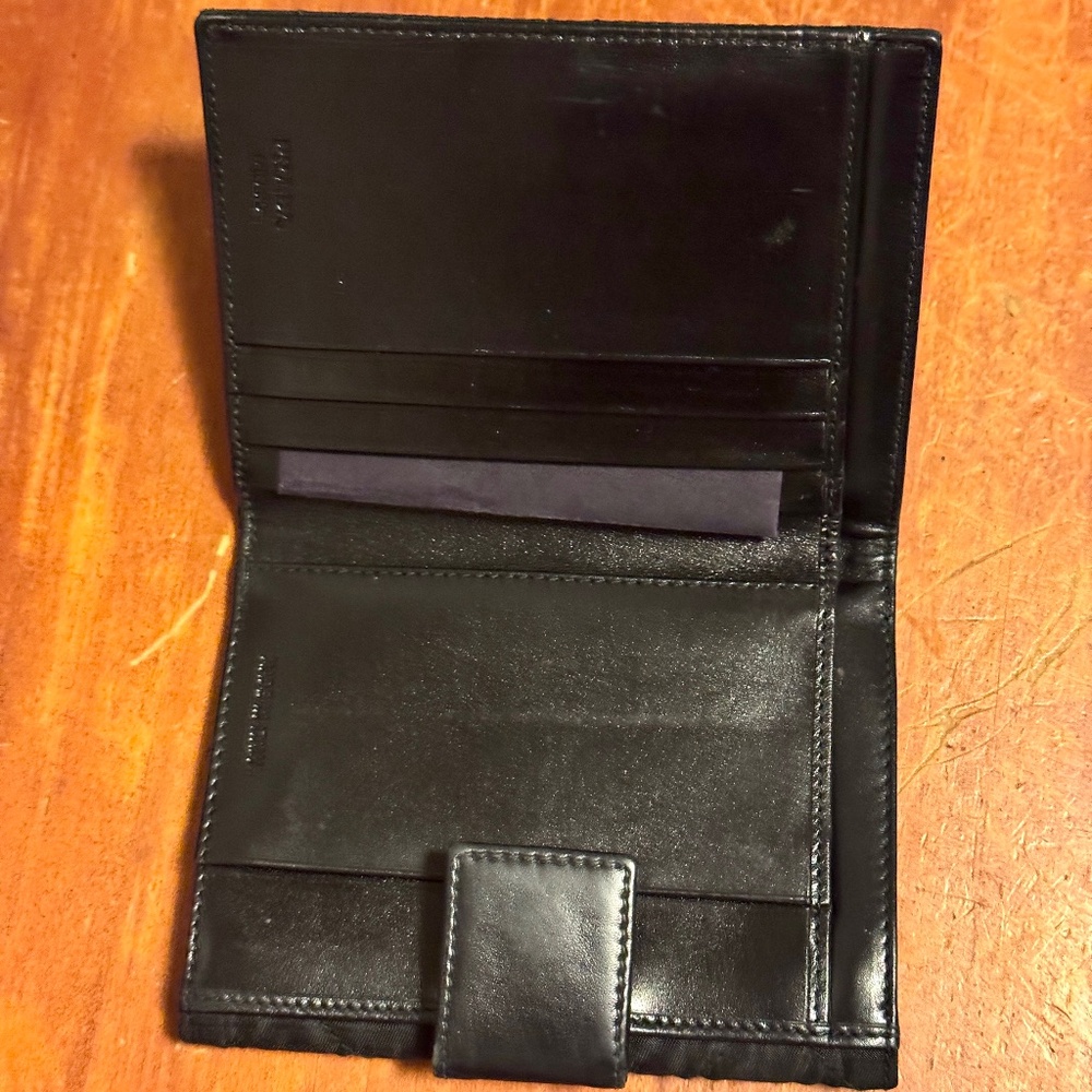 Prada Vintage w/ CoA Quilted Compact Wallet in Nylon & Leather Snap Closure EUC - Picture 3 of 5